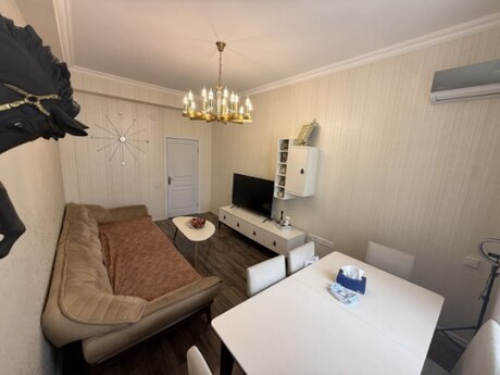 3-комн. новостройка - Ясамальский р. - 85 м²