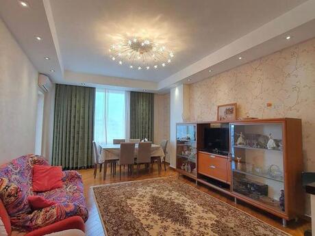 3 otaqlı yeni tikili - 8-ci mikrorayon q. - 95 m²