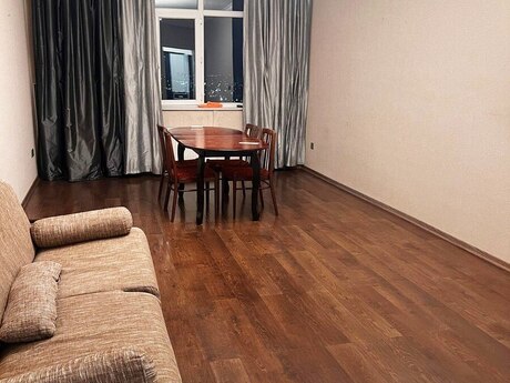 2 otaqlı köhnə tikili - 9-cu mikrorayon q. - 90 m²