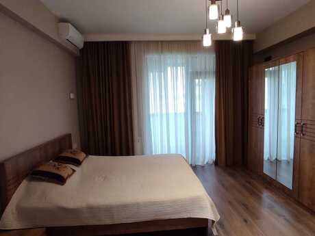 2-комн. новостройка - м. 8 ноября - 75 м²