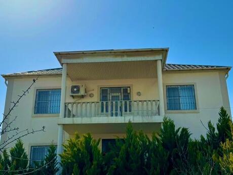 5 otaqlı həyət evi/bağ evi - Pirşağı q. - 240 m²
