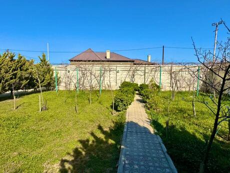 5 otaqlı həyət evi/bağ evi - Pirşağı q. - 240 m²
