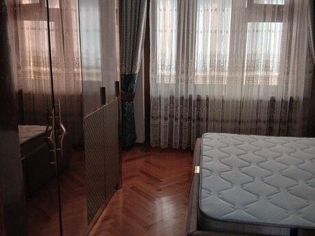 3 otaqlı köhnə tikili - Xalqlar Dostluğu m. - 80 m²