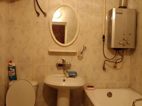 2 otaqlı köhnə tikili - Nəsimi r. - 75 m²
