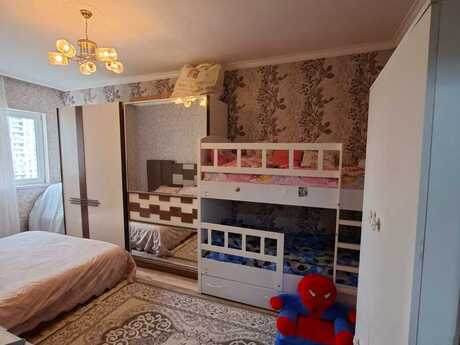 2 otaqlı köhnə tikili - İnşaatçılar m. - 65 m²