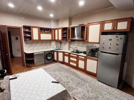 4 otaqlı yeni tikili - Gənclik m. - 191 m²