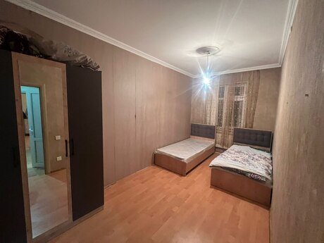 2 otaqlı köhnə tikili - 7-ci mikrorayon q. - 55 m²