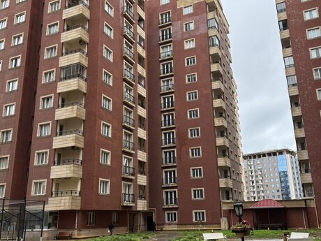 3-комн. новостройка - Насиминский  р. - 127 м²