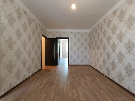 2 otaqlı köhnə tikili - Azadlıq Prospekti m. - 61 m²