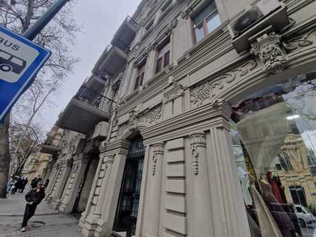 5-комн. вторичка - м. Сахил - 220 м²