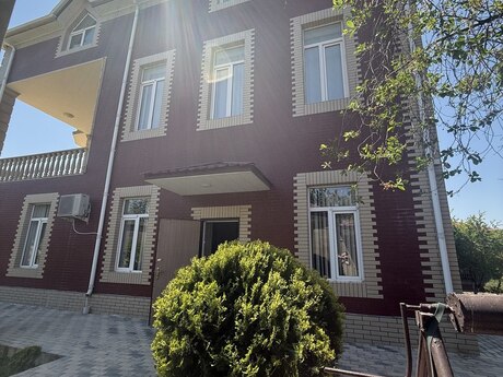 8 otaqlı həyət evi, 300 m², Novxanı: 580 000 ₼ 5