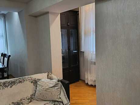 3 otaqlı köhnə tikili - Badamdar q. - 90 m²