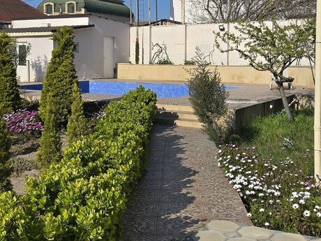 4 otaqlı həyət evi/bağ evi - Şüvəlan q. - 120 m²