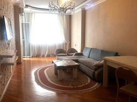 3-комн. новостройка - м. 8 ноября - 120 м²