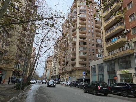Obyekt - 8 Noyabr m. - 115 m²