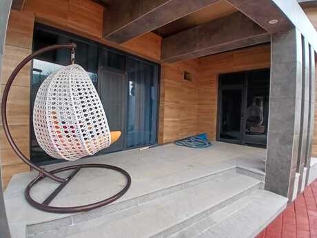 4 otaqlı həyət evi/bağ evi - Mərdəkan q. - 200 m²