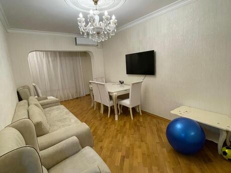 2 otaqlı köhnə tikili - Memar Əcəmi m. - 70 m²