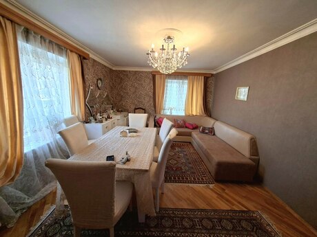 2 otaqlı köhnə tikili - İnşaatçılar m. - 65 m²