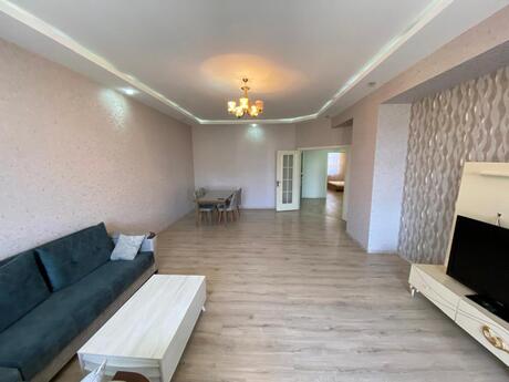3-комн. новостройка - м. Иншаатчылар - 150 м²