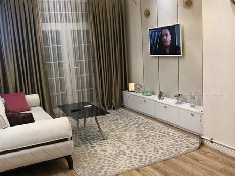 2 otaqlı yeni tikili - Azadlıq Prospekti m. - 68 m²
