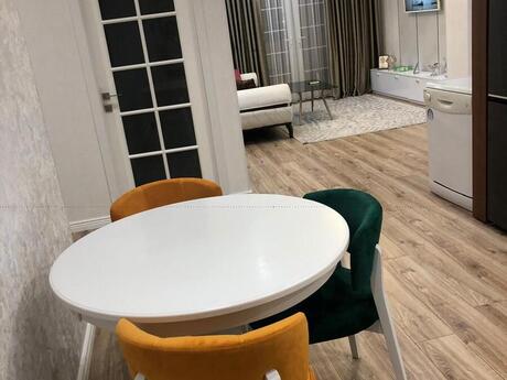 2 otaqlı yeni tikili - Azadlıq Prospekti m. - 68 m²