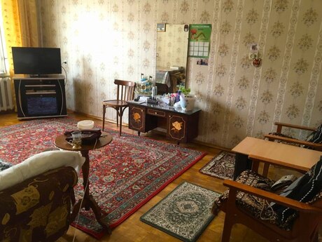 4-комн. вторичка - м. Нефтчиляр - 110 м²