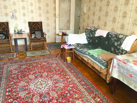 4-комн. вторичка - м. Нефтчиляр - 110 м²