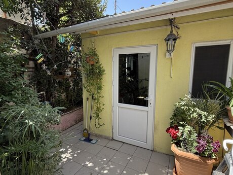 4 otaqlı həyət evi/bağ evi - Nəriman Nərimanov m. - 110 m²