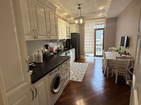 3 otaqlı yeni tikili - Xətai r. - 138 m²
