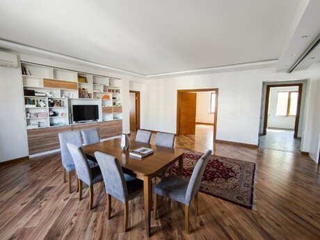 4 otaqlı yeni tikili - Şah İsmayıl Xətai m. - 168 m²