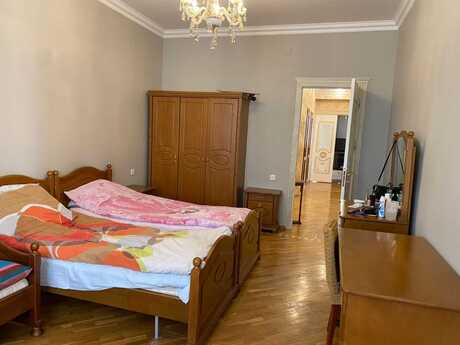 3-комн. новостройка - пос. 8-й мкр - 130 м²