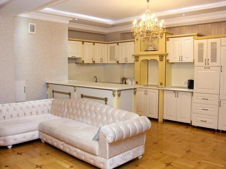 3-комн. новостройка - Наримановский  р. - 148 м²