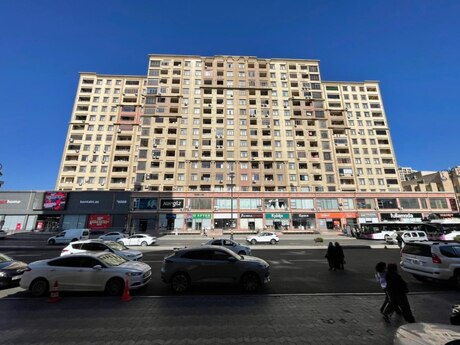 Obyekt - İnşaatçılar m. - 140 m²
