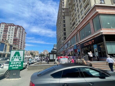 Obyekt - İnşaatçılar m. - 140 m²