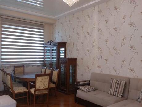 2-комн. новостройка - м. Элмляр Академиясы - 82 м²