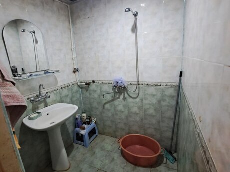 2 otaqlı köhnə tikili - Həzi Aslanov q. - 55 m²
