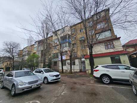 3 otaqlı köhnə tikili - Avtovağzal m. - 48 m²