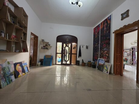 Obyekt - İnşaatçılar m. - 180 m²