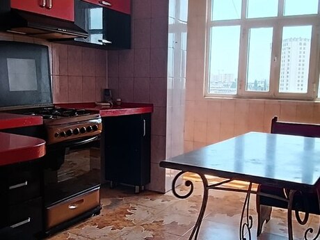 3-комн. вторичка - м. Ахмедлы - 80 м²