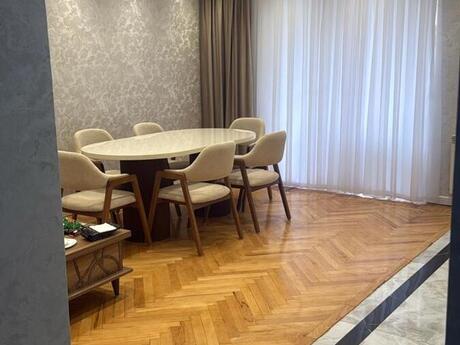 3 otaqlı köhnə tikili - Sahil m. - 95 m²