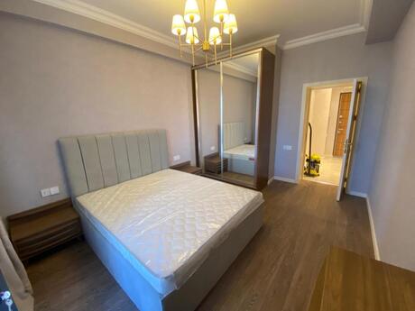 2 otaqlı yeni tikili - 8 Noyabr m. - 70 m²