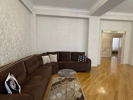 3 otaqlı yeni tikili - Şah İsmayıl Xətai m. - 155 m²