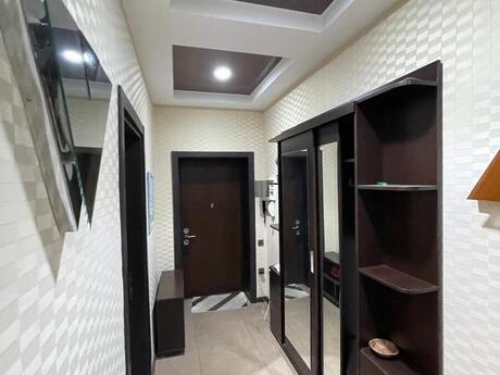 3-комн. вторичка - м. Низами - 90 м²