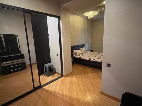 3-комн. вторичка - м. Низами - 90 м²