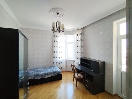 3-комн. новостройка - м. Ичеришехер - 150 м²