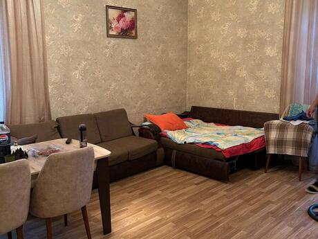 2 otaqlı köhnə tikili - Elmlər Akademiyası m. - 55 m²