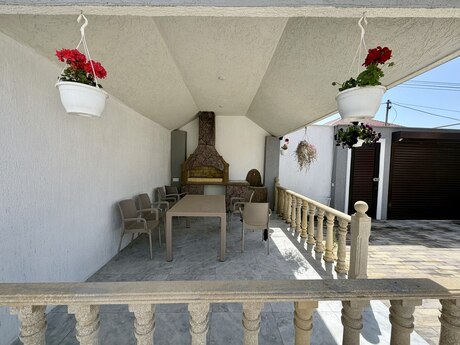 4 otaqlı həyət evi/bağ evi - Savalan q. - 96 m²