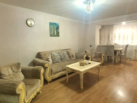 3 otaqlı köhnə tikili - İnşaatçılar m. - 75 m²