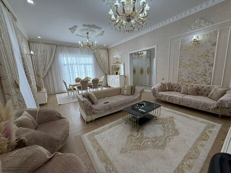 4 otaqlı həyət evi/bağ evi - Novxanı q. - 400 m²