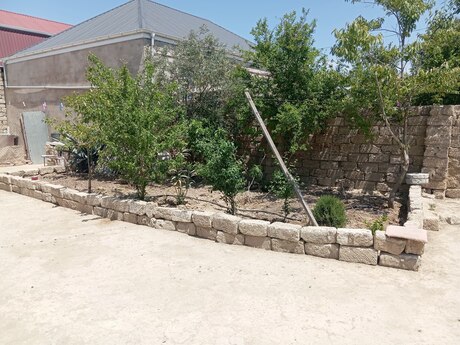 5 otaqlı həyət evi/bağ evi - Qala q. - 104 m²